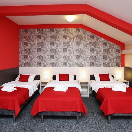 Hostel Przystanek Торунь Экстерьер фото
