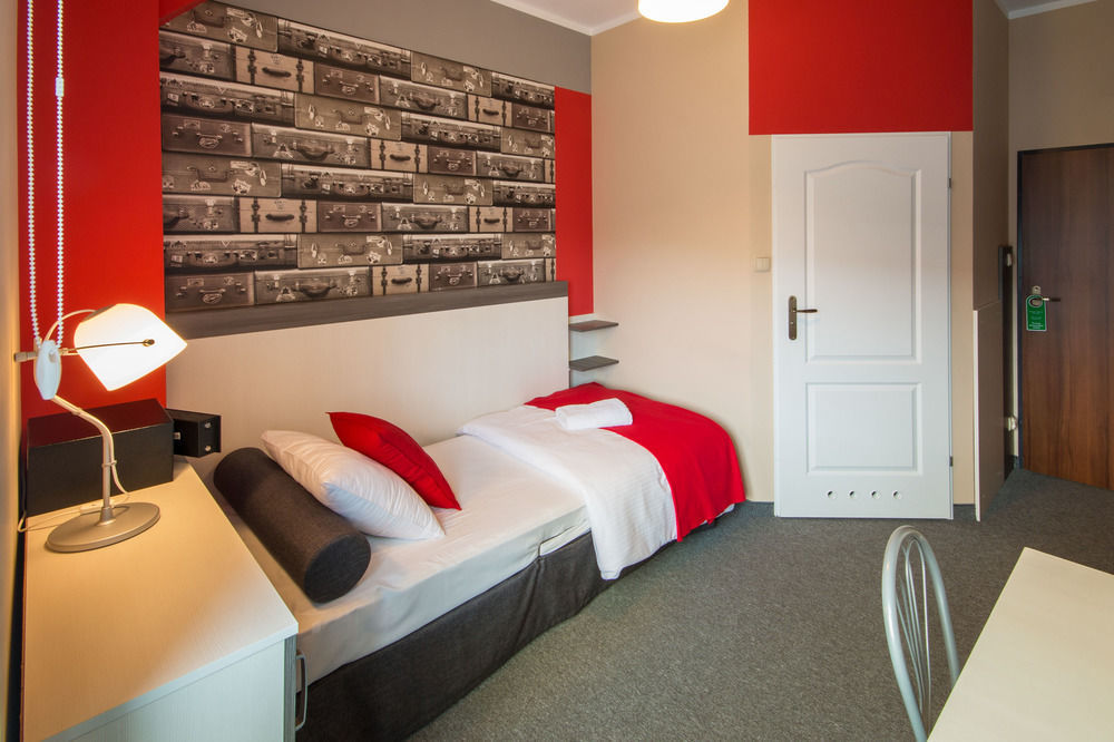Hostel Przystanek Торунь Экстерьер фото