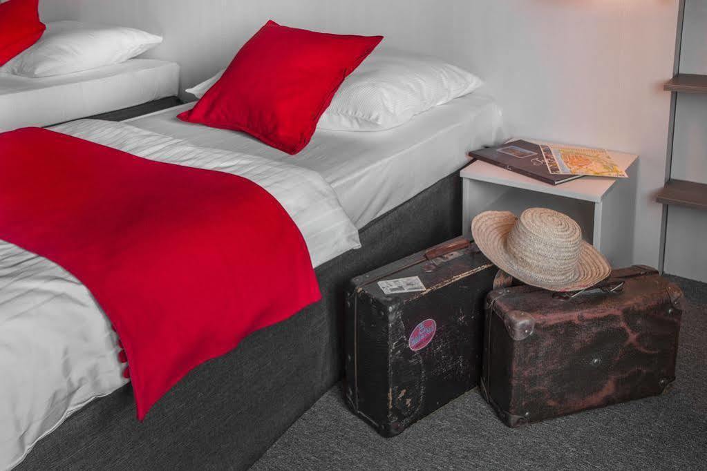 Hostel Przystanek Торунь Экстерьер фото