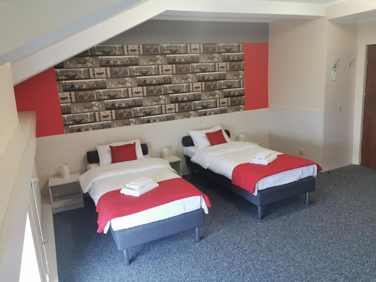Hostel Przystanek Торунь Экстерьер фото